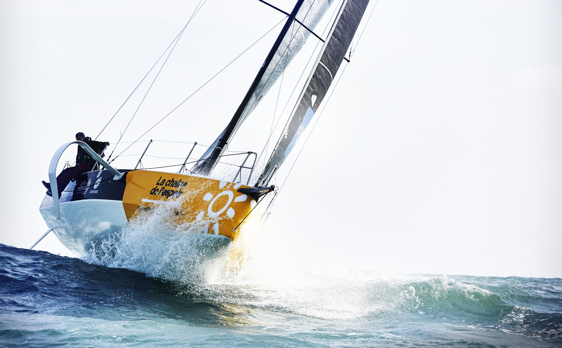 Benoit Hochart Navigue pour La Chaine de l'Espoir - Figaro 3