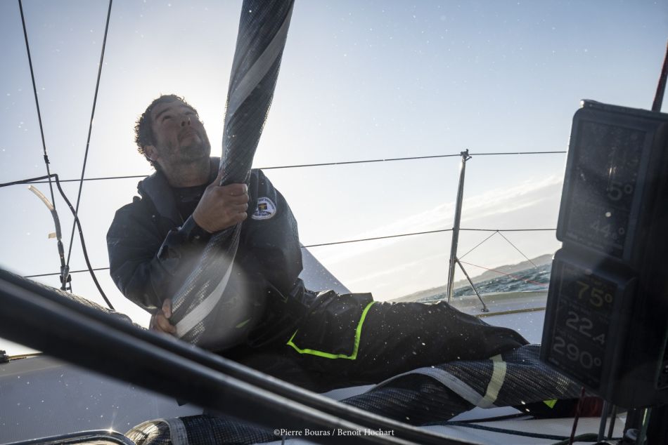 Benoit Hochart Navigue pour La Chaîne de l'Espoir 